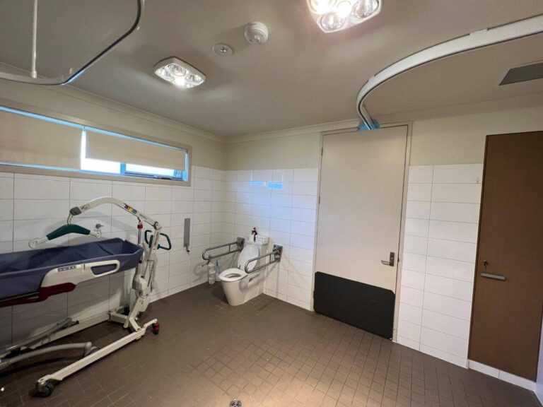 10-Shared-Ensuite-2-1