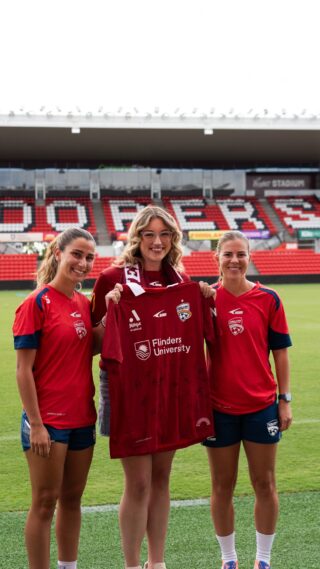 @adelaideunited Jersey Winner handover, big smiles all round 💙⚽#Cara #AdelaideUnited #KindnessMatters #Community